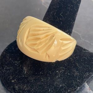 Vintage Bakelite ring. Unisex sz 11.25